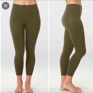 Spanx Look at me now cropped leggings